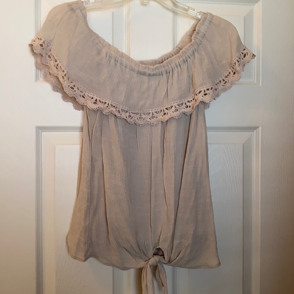 THALIA-SODI CREPE FRONT TIE COLD SHOULDER LACE TOP - Picture 1 of 6